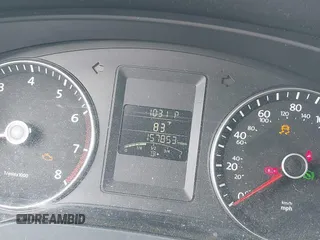2014 Volkswagen Jetta SE z VIN 3VWD17AJ3EM246296, wystawiony jako IAAI lot #42163106 z przebiegiem 157 853 mil mil oraz . Historia ofert i sprzedaży dostępna na DreamBid. Obrazek 7.