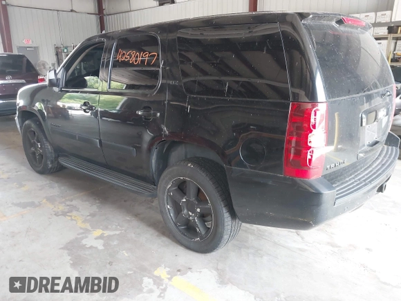 2007 Chevrolet Tahoe LT z VIN 1GNFK13087R105226, wystawiony jako IAAI lot #42580197 z przebiegiem 230 762 mil mil oraz . Historia ofert i sprzedaży dostępna na DreamBid. Obrazek 3.