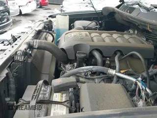 2019 Toyota Tundra SR5 с VIN 5TFAY5F15KX792392, выставлен на аукционе IAAI как лот 43157300 с пробегом 73 246 миль миль и . История ставок и продаж доступна на DreamBid. Изображение 19.