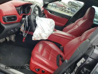 2017 Maserati Levante S with VIN ZN661YUS2HX241321, listed as a Copart auction lot 37863284 with 60,649 mi miles. Bid and sale history available at carsss.com. Image 7.