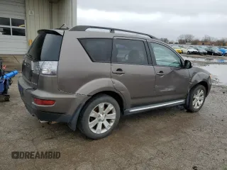 2010 Mitsubishi Outlander SE with VIN JA4AS3AW5AZ001574, listed as a Copart auction lot 47678375 with 211,989 mi miles and Salvage title. Bid and sale history available at DreamBid. Image 3.