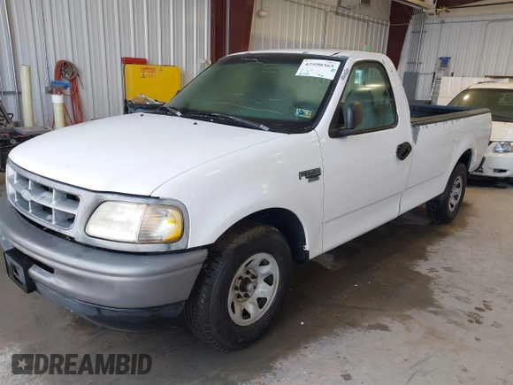 1998 Ford F-250 z VIN 1FTPF27M7WKC04485, wystawiony jako IAAI lot #42590365 z przebiegiem 80 780 mil mil oraz . Historia ofert i sprzedaży dostępna na DreamBid. Obrazek 2.