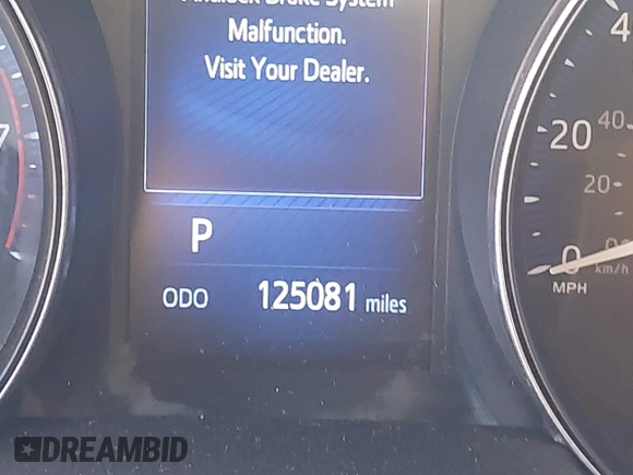 2018 Toyota C-HR XLE with VIN NMTKHMBX3JR048303, listed as a IAAI auction lot 41695246 with 125,081 mi miles. Bid and sale history available at carsss.com. Image 15.