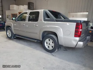 2009 Chevrolet Avalanche LT w/2LT with VIN 3GNFK22089G158390, listed as a IAAI auction lot 41868477 with 174,405 mi miles. Bid and sale history available at carsss.com. Image 3.