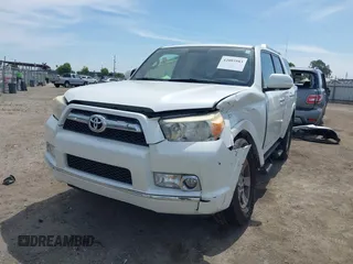 2010 Toyota 4Runner SR5 z VIN JTEZU5JR4A5003392, wystawiony jako IAAI lot #42085983 z przebiegiem 236 299 mil mil oraz . Historia ofert i sprzedaży dostępna na DreamBid. Obrazek 17.