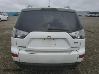2008 Mitsubishi Outlander XLS with VIN JA4MT41X98Z013486, listed as a Copart auction lot 44634955 with 146,162 mi miles and Salvage Title. Bid and sale history available at carsss.com. Image 6.