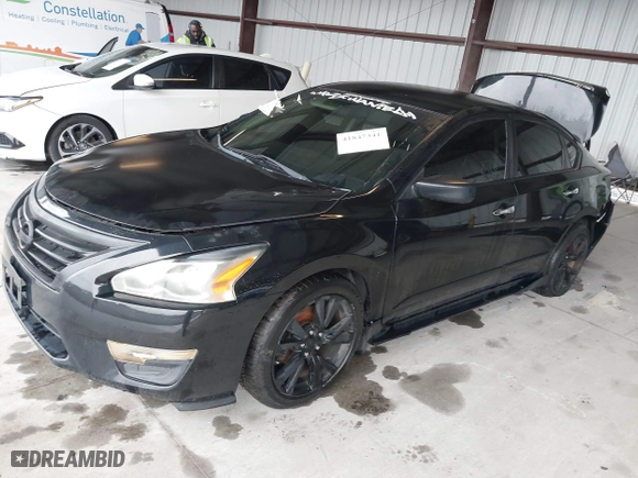 2015 Nissan Altima 2.5 with VIN 1N4AL3AP3FC129971, listed as a IAAI auction lot 41847341 with 175,711 mi miles. Bid and sale history available at carsss.com. Image 18.