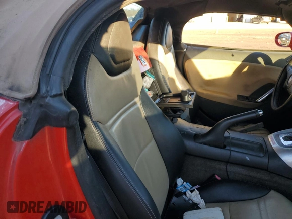2007 Saturn Sky z VIN 1G8MB35B37Y102695, wystawiony jako Copart lot #88982385 z przebiegiem Nie podano mil oraz Szkody całkowita. Historia ofert i sprzedaży dostępna na DreamBid. Obrazek 10.