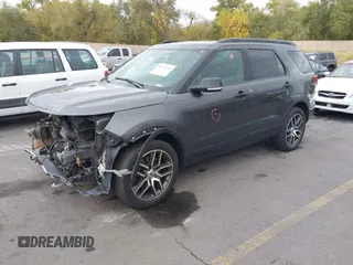 2017 Ford Explorer Sport z VIN 1FM5K8GT0HGB83753, wystawiony jako IAAI lot #40718586 z przebiegiem 101 980 mil mil oraz . Historia ofert i sprzedaży dostępna na DreamBid. Obrazek 17.