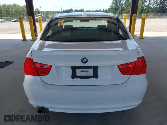 2010 BMW 3 Series 328i xDrive with VIN WBAPK5C58AA649146, listed as a IAAI auction lot 42408311 with 90,944 mi miles and . Bid and sale history available at DreamBid. Image 16.
