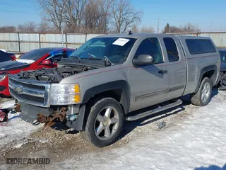 2009 Chevrolet Silverado 1500 LT with VIN 1GCEK29039Z171719, listed as a IAAI auction lot 41358533 with 111,317 mi miles. Bid and sale history available at carsss.com. Image 17.