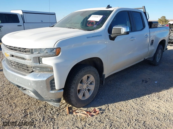 2019 Chevrolet Silverado 1500 LT with VIN 1GCRYDED3KZ325761, listed as a IAAI auction lot 41400877 with 105,248 mi miles. Bid and sale history available at carsss.com. Image 17.