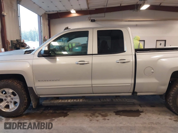 2018 Chevrolet Silverado 1500 LT with VIN 2GCVKRECXJ1111393, listed as a IAAI auction lot 41918729 with 30,199 mi miles and . Bid and sale history available at DreamBid. Image 14.
