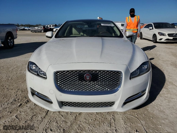 2016 Jaguar XJ with VIN SAJWJ2GD5G8V89765, listed as a Copart auction lot 78094584 with NaN miles and Non Repairable. Bid and sale history available at carsss.com. Image 5.