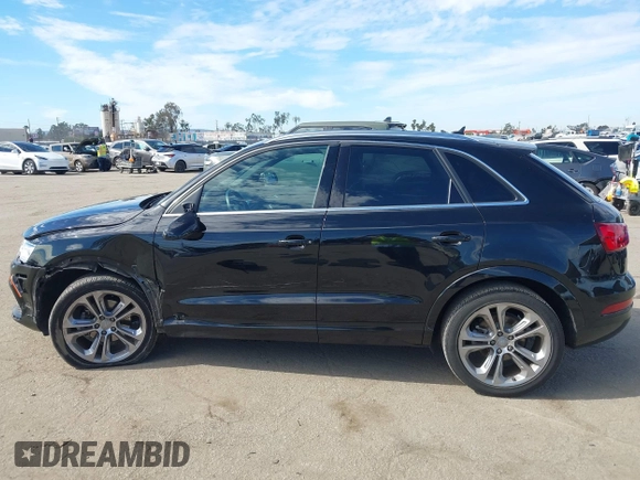 2017 Audi Q3 Premium Plus z VIN WA1HCCFS7HR001054, wystawiony jako IAAI lot #41583344 z przebiegiem 79 330 mil mil oraz . Historia ofert i sprzedaży dostępna na DreamBid. Obrazek 14.