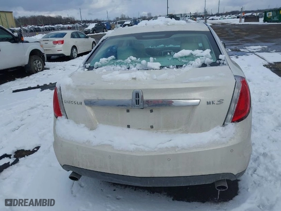2009 Lincoln MKS with VIN 1LNHM93R29G608673, listed as a IAAI auction lot 41569392 with 140184 miles. Bid and sale history available at carsss.com. Image 16.