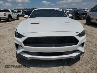 2021 Ford Mustang GT z VIN 1FA6P8CF2M5117291, wystawiony jako Copart lot #56486855 z przebiegiem 31 183 mil mil oraz Szkody całkowita. Historia ofert i sprzedaży dostępna na DreamBid. Obrazek 5.