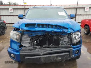 2018 Toyota Tundra SR5 z VIN 5TFDW5F16JX752629, wystawiony jako IAAI lot #41546196 z przebiegiem 105 247 mil mil oraz . Historia ofert i sprzedaży dostępna na DreamBid. Obrazek 13.