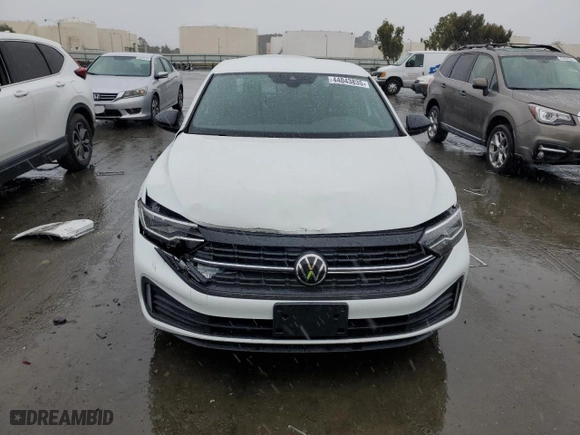 2024 Volkswagen Jetta Sport with VIN 3VWBM7BUXRM041829, listed as a Copart auction lot 44043835 with 4,920 mi miles and Salvage Title. Bid and sale history available at carsss.com. Image 5.