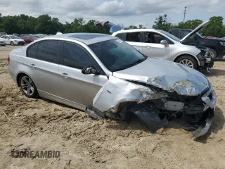 2008 BMW 3 Series 328xi with VIN WBAVC73508KX92158, listed as a Copart auction lot 61640585 with 168,101 mi miles and Salvage title. Bid and sale history available at DreamBid. Image 4.