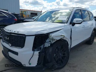 2022 Kia Telluride EX z VIN 5XYP3DHC0NG267782, wystawiony jako IAAI lot #42230498 z przebiegiem 61 246 mil mil oraz . Historia ofert i sprzedaży dostępna na DreamBid. Obrazek 18.