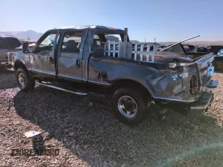 2002 Ford F-250 XL z VIN 1FTNW21F72EA24675, wystawiony jako Copart lot #50554575 z przebiegiem Nie podano mil oraz Nie do naprawy • Non repairable. Historia ofert i sprzedaży dostępna na DreamBid. Obrazek 2.