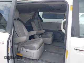 2013 Toyota Sienna XLE AAS with VIN 5TDYK3DC9DS380445, listed as a IAAI auction lot 41308312 with 174,325 mi miles and . Bid and sale history available at DreamBid. Image 8.