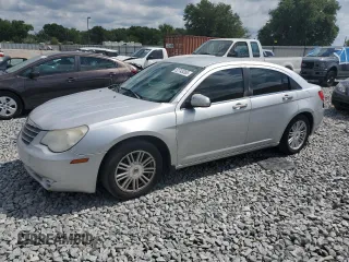 2007 Chrysler Sebring Touring z VIN 1C3LC56K27N546794, wystawiony jako Copart lot #52743265 z przebiegiem 247 352 mil mil oraz Szkody całkowita. Historia ofert i sprzedaży dostępna na DreamBid. Obrazek 1.