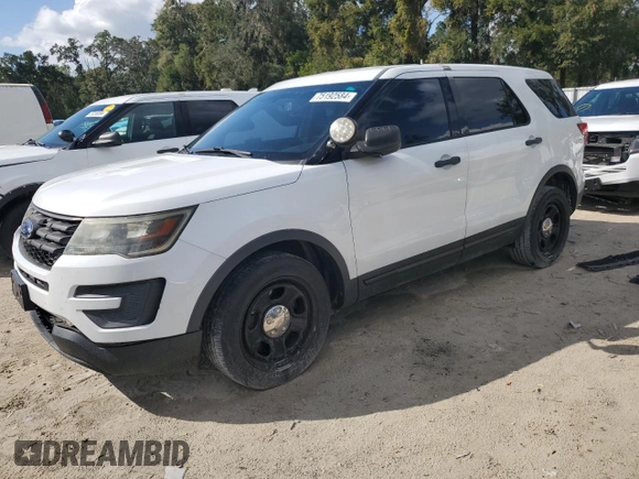 2016 Ford Utility Police Interceptor with VIN 1FM5K8AR8GGB96813, listed as a Copart auction lot 75192584 with 120,092 mi miles and Non Repairable. Bid and sale history available at carsss.com. Image 1.