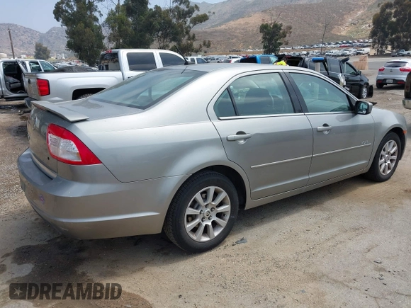 2008 Mercury Milan with VIN 3MEHM07Z28R647148, listed as a IAAI auction lot 42185156 with 102,521 mi miles and . Bid and sale history available at DreamBid. Image 4.