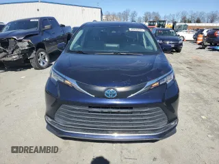 2021 Toyota Sienna XLE with VIN 5TDYRKEC0MS030528, listed as a Copart auction lot 45916445 with 172,587 mi miles and Salvage Title. Bid and sale history available at DreamBid. Image 5.