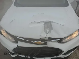 2021 Chevrolet Trax LT with VIN KL7CJLSB8MB343558, listed as a Copart auction lot 44611825 with 39,896 mi miles and Salvage Title. Bid and sale history available at DreamBid. Image 14.