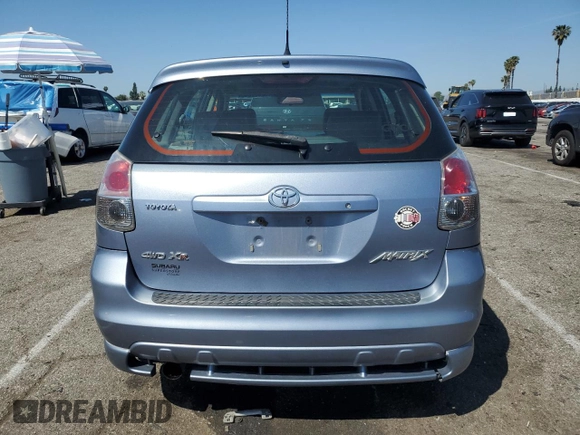 2006 Toyota Matrix STD z VIN 2T1LR30EX6C552801, wystawiony jako Copart lot #52352645 z przebiegiem 225 295 mil mil oraz Czysty tytuł • Clean title. Historia ofert i sprzedaży dostępna na DreamBid. Obrazek 6.