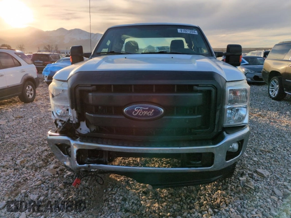 2012 Ford F-350 XL with VIN 1FT8X3B6XCED08530, listed as a Copart auction lot 81821204 with 296,182 mi miles and Salvage title. Bid and sale history available at DreamBid. Image 5.