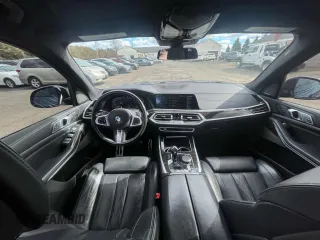 2020 BMW X7 M50i z VIN 5UXCX6C08L9B15440, wystawiony jako Copart lot #48511485 z przebiegiem 82 788 mil mil oraz Czysty tytuł • Clean title. Historia ofert i sprzedaży dostępna na DreamBid. Obrazek 6.