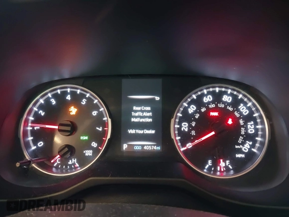 2021 Toyota RAV4 LE z VIN 2T3G1RFV9MC250665, wystawiony jako IAAI lot #42138232 z przebiegiem 40 574 mil mil oraz . Historia ofert i sprzedaży dostępna na DreamBid. Obrazek 7.