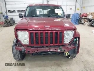 2011 Jeep Liberty Sport Jet z VIN 1J4PN2GK5BW531790, wystawiony jako IAAI lot #42333380 z przebiegiem 179 835 mil mil oraz . Historia ofert i sprzedaży dostępna na DreamBid. Obrazek 6.