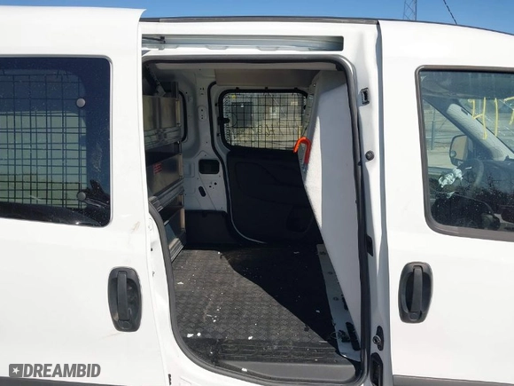 2022 Ram ProMaster City Wagon with VIN ZFBHRFAB8N6Y62014, listed as a IAAI auction lot 41716299 with 35,085 mi miles. Bid and sale history available at carsss.com. Image 8.