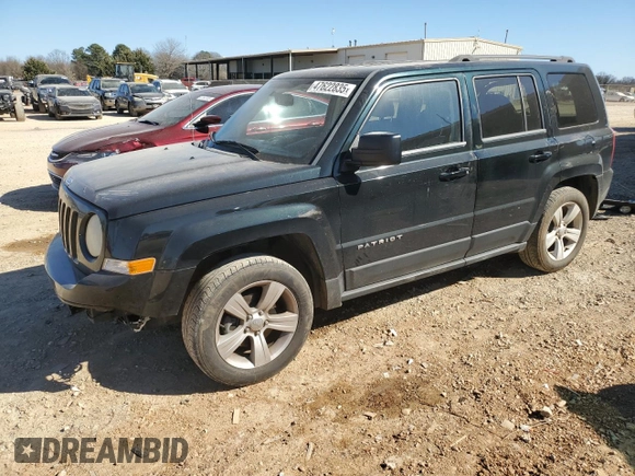 2013 Jeep Patriot Latitude with VIN 1C4NJPFB8DD141241, listed as a Copart auction lot 47622835 with 157,713 mi miles and Salvage Title. Bid and sale history available at carsss.com. Image 1.