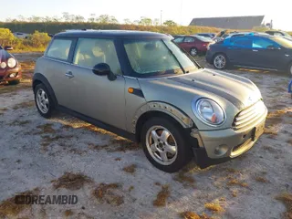 2007 MINI Hardtop with VIN WMWMF33587TU60750, listed as a IAAI auction lot 40640995 with Not Provided miles and . Bid and sale history available at DreamBid. Image 1.
