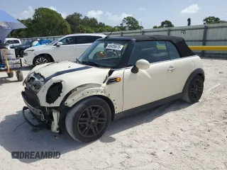 2014 MINI Convertible z VIN WMWZN3C56ET569651, wystawiony jako Copart lot #66455675 z przebiegiem 117 994 mil mil oraz Szkoda całkowita • Salvage title. Historia ofert i sprzedaży dostępna na DreamBid. Obrazek 1.
