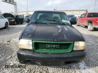 2001 GMC Sonoma SLS w/1SG Pkg with VIN 1GTCS19WX18167408, listed as a Copart auction lot 41805325 with 245,896 mi miles and Salvage Title. Bid and sale history available at carsss.com. Image 5.