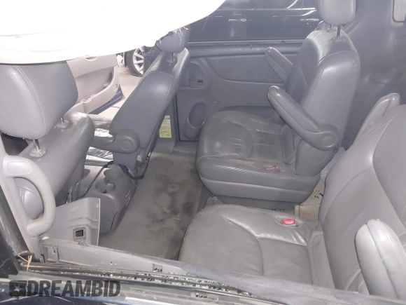 2004 Toyota Sienna XLE with VIN 5TDZA22C04S069314, listed as a IAAI auction lot 40338626 with Not Provided miles and . Bid and sale history available at carsss.com. Image 8.