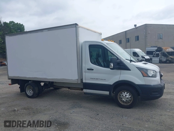2020 Ford Transit z VIN 1FDBF6Z86LKA32278, wystawiony jako IAAI lot #42511403 z przebiegiem 94 821 mil mil oraz . Historia ofert i sprzedaży dostępna na DreamBid. Obrazek 13.
