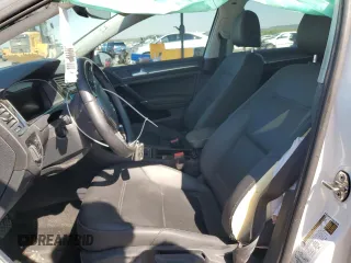 2019 Volkswagen Golf SEL Premium с VIN WVWPR7AU1KW910142, выставлен на аукционе Copart как лот 70452434 с пробегом 35 702 миль миль и Списание • Salvage title. История ставок и продаж доступна на DreamBid. Изображение 7.