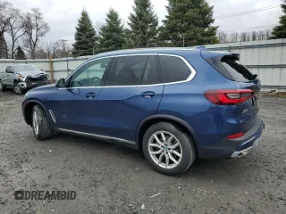 2023 BMW X5 xDrive40i with VIN 5UXCR6C02P9R52472, listed as a Copart auction lot 51175545 with 30,152 mi miles and Salvage Title. Bid and sale history available at carsss.com. Image 2.