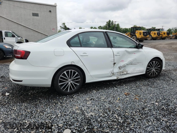 2015 Volkswagen Jetta SE z VIN 3VWD17AJ7FM220222, wystawiony jako Copart lot #62866345 z przebiegiem 68 273 mil mil oraz Szkoda całkowita • Salvage title. Historia ofert i sprzedaży dostępna na DreamBid. Obrazek 3.