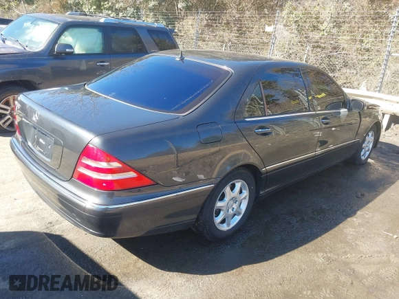 2002 Mercedes-Benz S-Class 4.3L with VIN WDBNG70J42A269648, listed as a IAAI auction lot 41634588 with 141,894 mi miles. Bid and sale history available at carsss.com. Image 4.