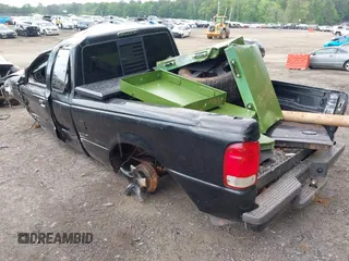 2000 Ford Ranger XL z VIN 1FTYR14C8YTA87370, wystawiony jako IAAI lot #42071213 z przebiegiem Nie podano mil oraz . Historia ofert i sprzedaży dostępna na DreamBid. Obrazek 3.