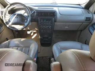 2004 Chevrolet Venture Warner Bros 1SE z VIN 1GNDX13E74D105294, wystawiony jako Copart lot #74743294 z przebiegiem 111 928 mil mil oraz Szkoda całkowita • Salvage title. Historia ofert i sprzedaży dostępna na DreamBid. Obrazek 8.